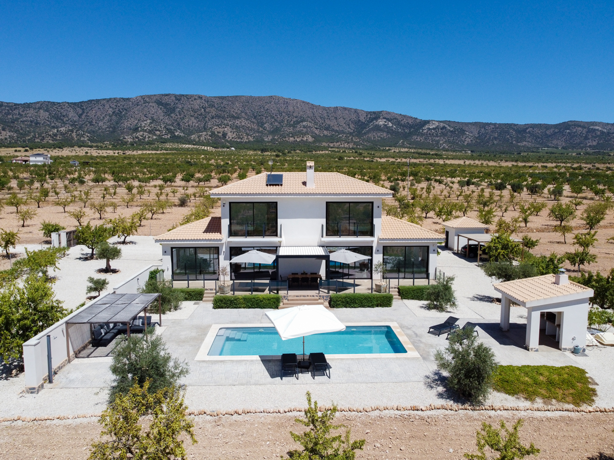 Villa in Hondon - view 1