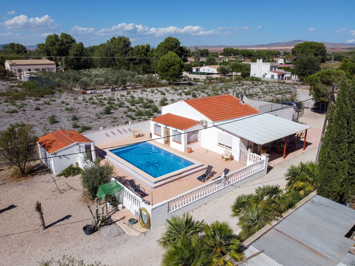 Villa in Las Virtudes - view 1