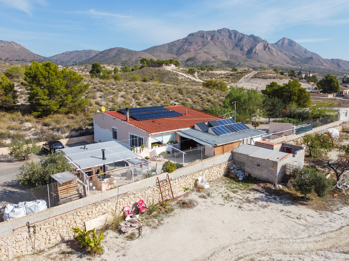 House in Macisvenda - view 1