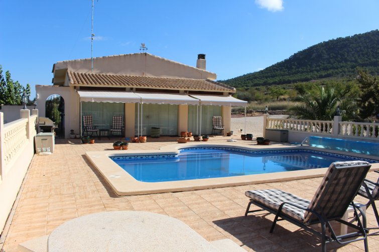 Villa for sale in La Zarza €229,900 (CF1550)