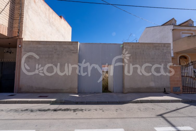 
              Building Plot in Pinoso
      