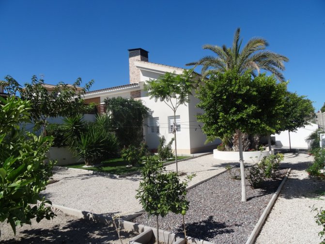 Villa for sale in Fortuna €275,000 (CF1214)
