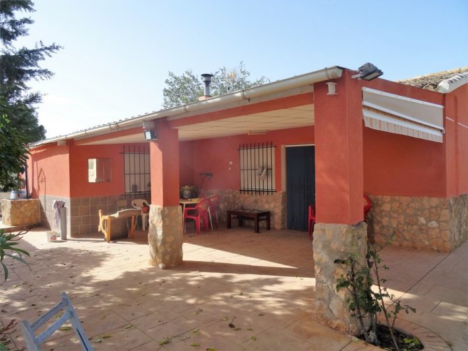 Country House for sale in Yecla €149,950 (CF1264)