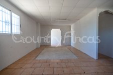 Huge building land with warehouse