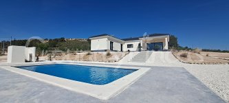 Stunning 3 Bedroom 3 Bathroom Villa in Pinoso