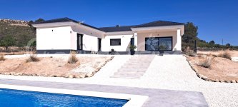 Stunning 3 Bedroom 3 Bathroom Villa in Pinoso
