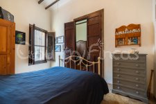 Beautiful Traditional Town House w/ Garden and Casita