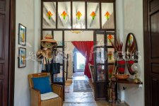 Beautiful Traditional Town House w/ Garden and Casita