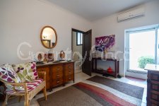 Beautiful Traditional Town House w/ Garden and Casita