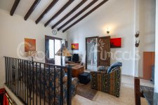 Beautiful Traditional Town House w/ Garden and Casita