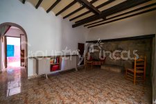 Country House in Monovar