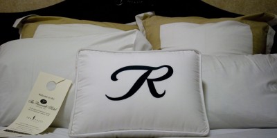 hotel-pillows