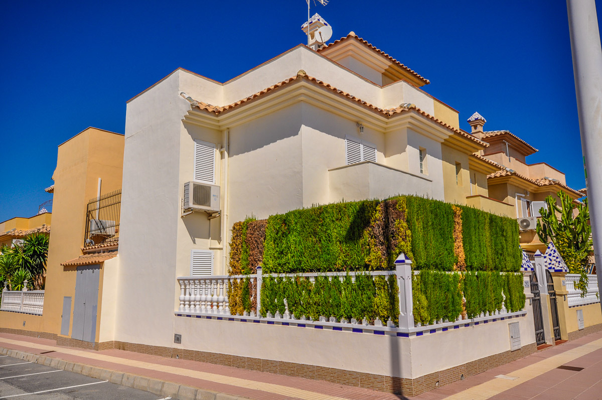 Townhouse for sale in Brisamar, Gran Alacant, Spain €129,000 (GA0112)