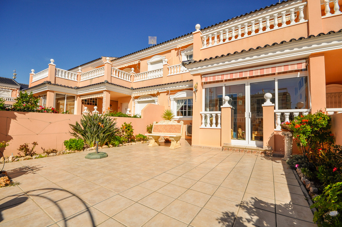 Townhouse for sale in Mediterraneo, Gran Alacant, Spain €129,900 (GA0049)