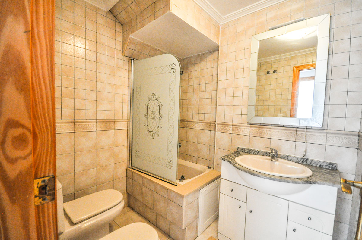 Townhouse for sale in Brisas del Faro, Gran Alacant, Spain €135,000