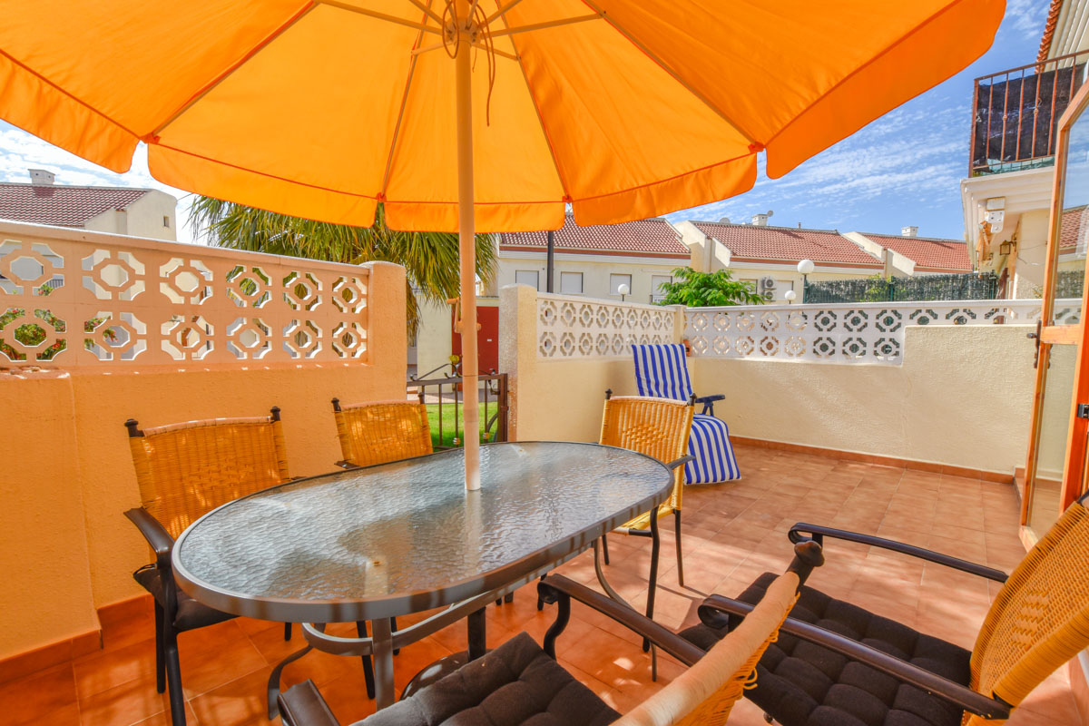 Townhouse for sale in Brisas del Faro, Gran Alacant, Spain €148,000