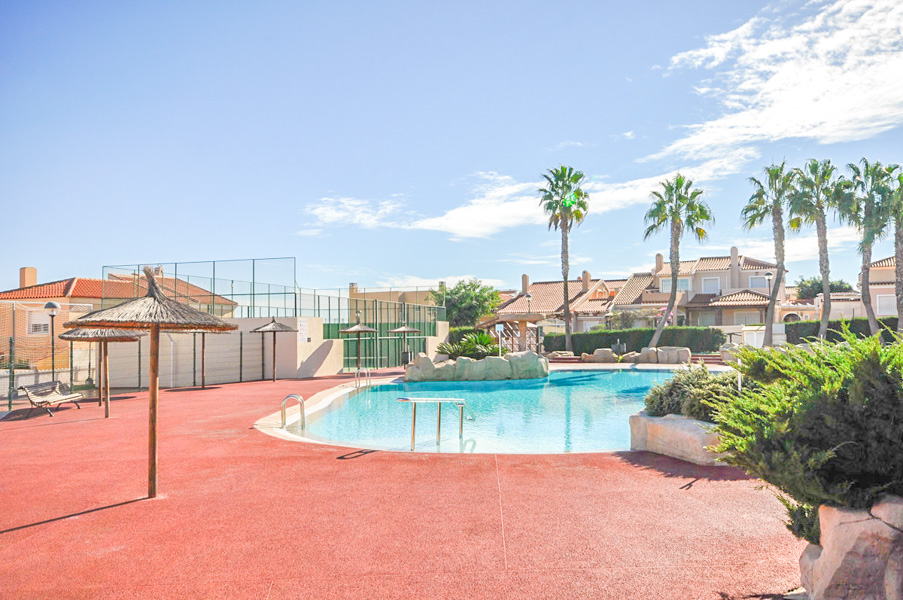 Townhouse for sale in Brisas del Faro, Gran Alacant, Spain €148,000