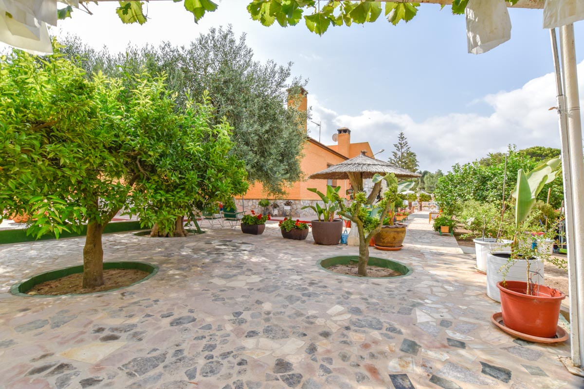 Detached Villa for sale in Valverde, Spain €312,000 (GA0301)