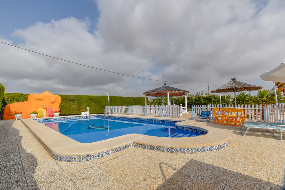 Detached Villa for sale in Valverde, Spain €312,000 (GA0301)