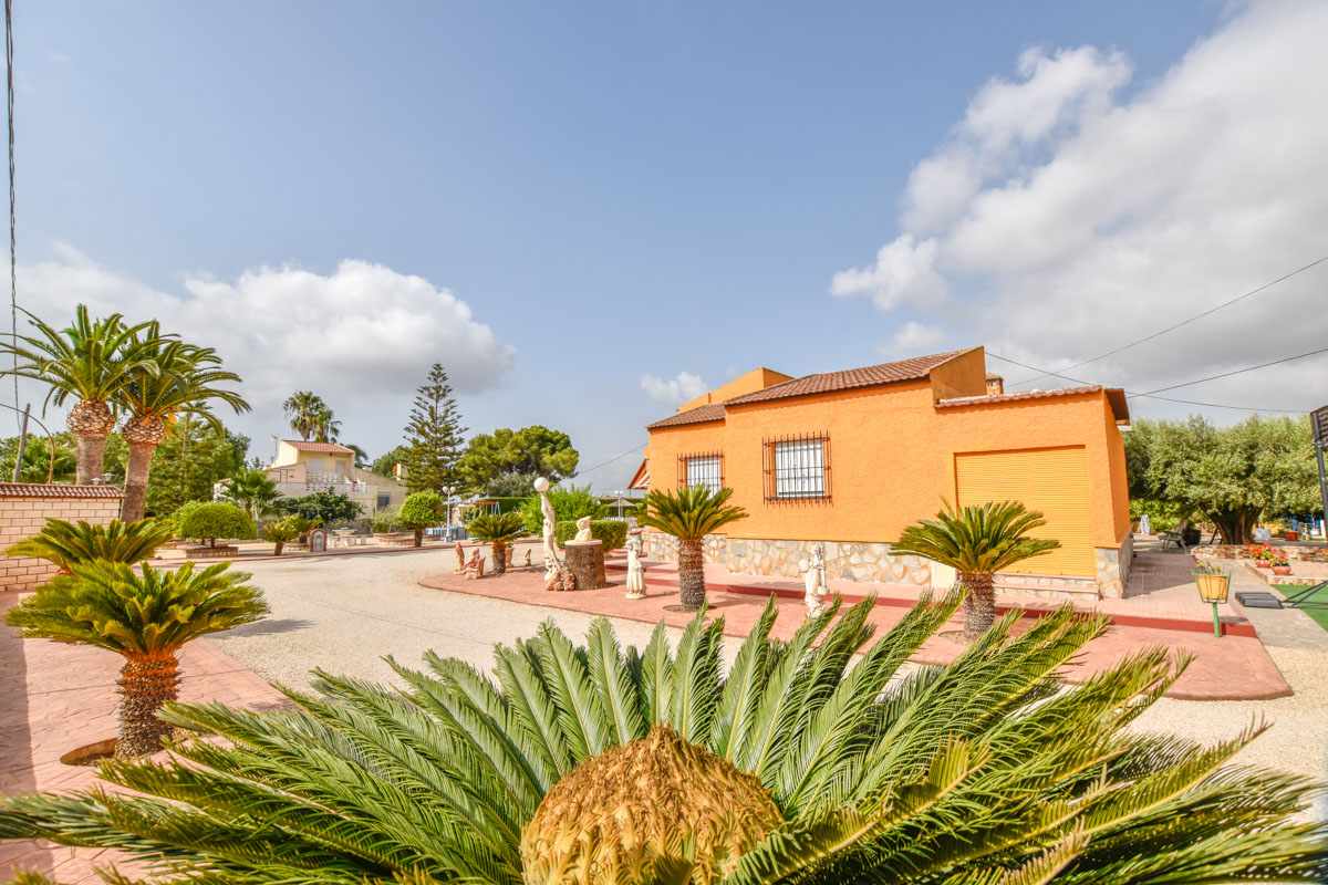 Detached Villa for sale in Valverde, Spain €312,000 (GA0301)