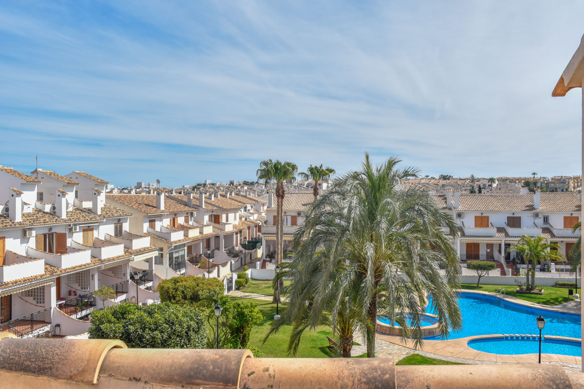 Townhouse for sale in Don Pueblo, Gran Alacant, Spain €165,000 (GA0060)