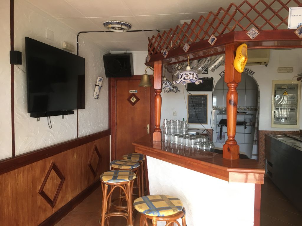 Bar for sale in La Marina, Spain €89,900 (LMS1135)