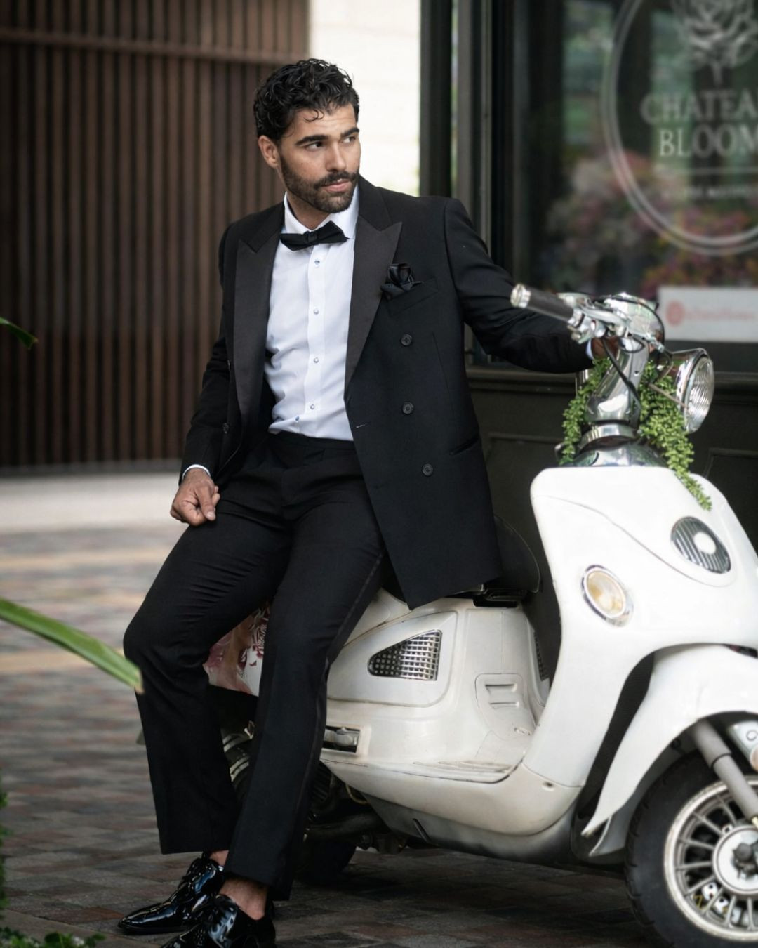 Sale fromMen's Wearhouse: Black-Tie Tux