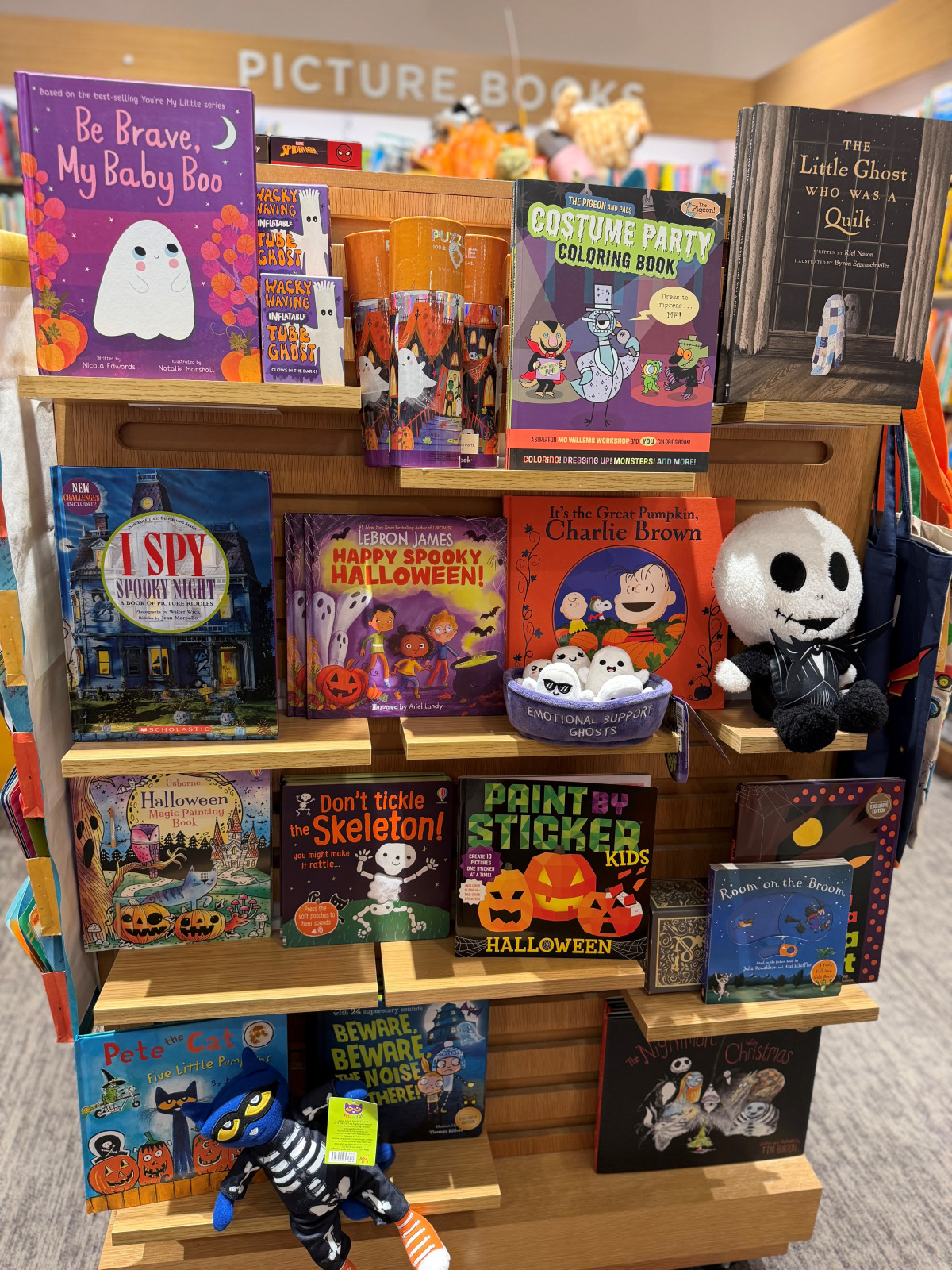 Sale from Barnes & Noble: Time for some Boooooks