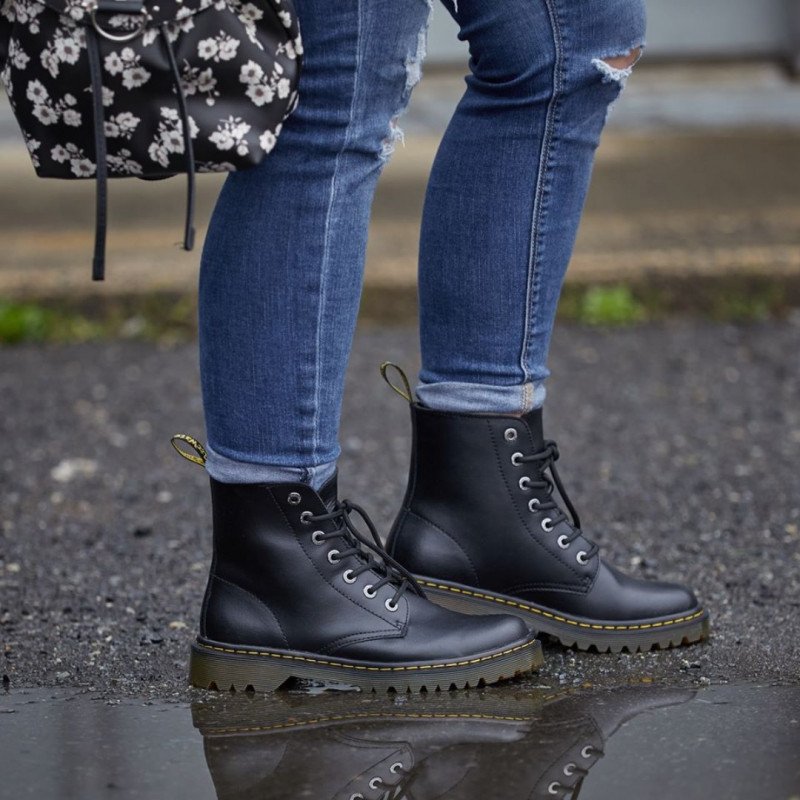 Dr. Marten Boots