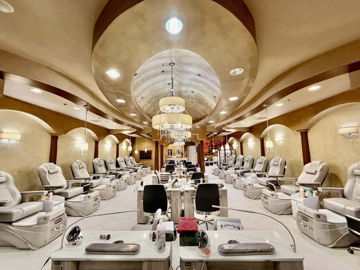 Sale fromFive Star Nails & Spa: Pedicure Time