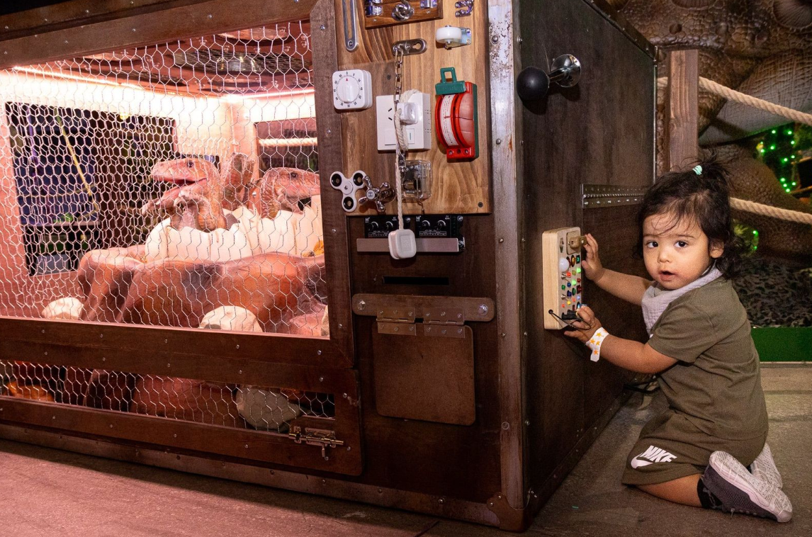 Sale fromDinosaur Outpost: Baby Dino Incubator