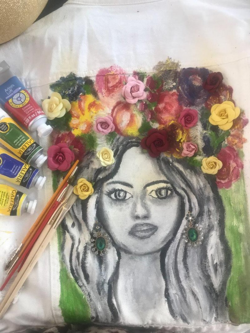 CUSTOM GIFT