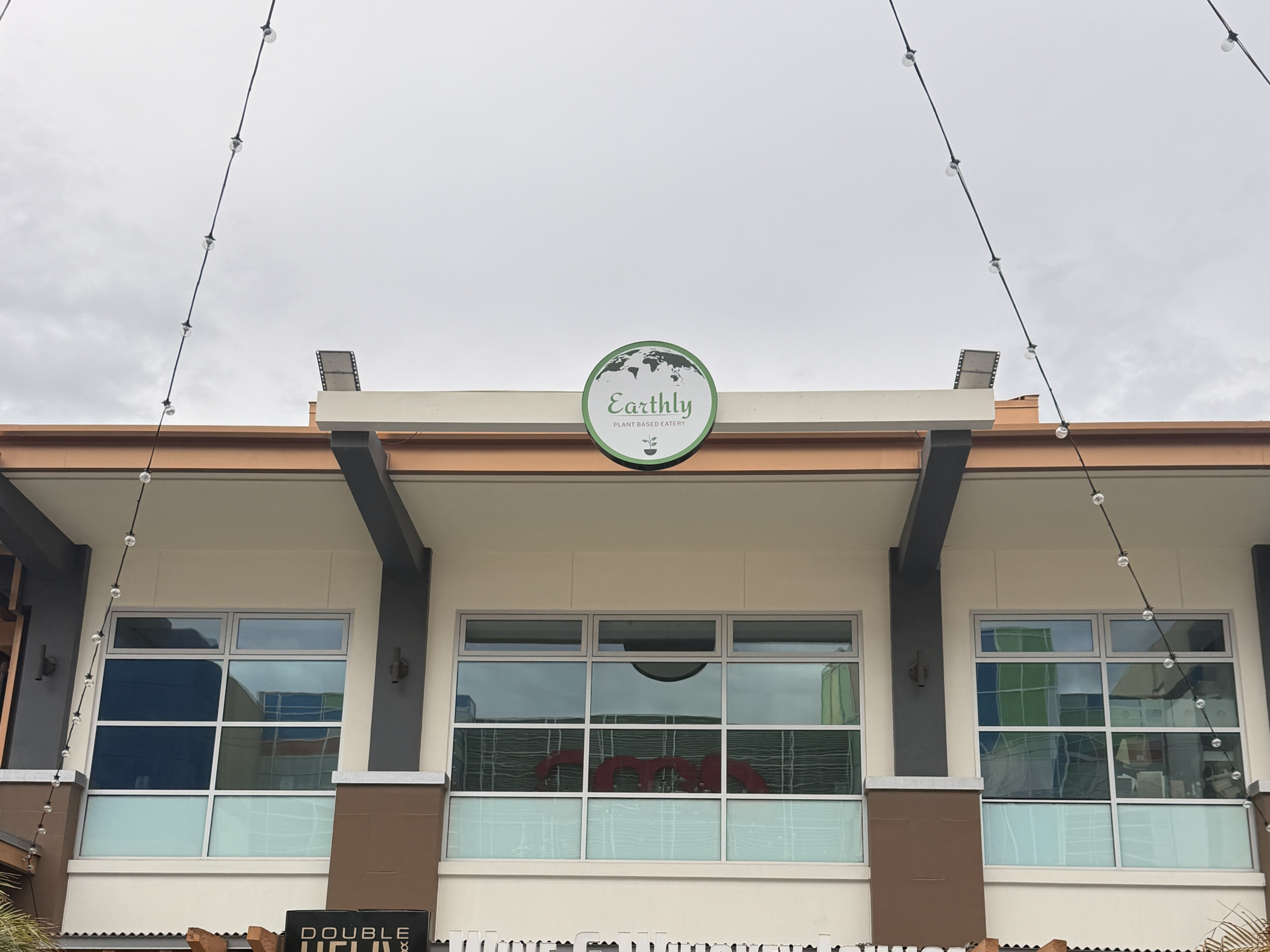Earthly Plant Based Eatery