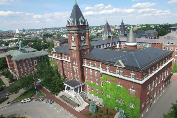 College of the Holy Cross