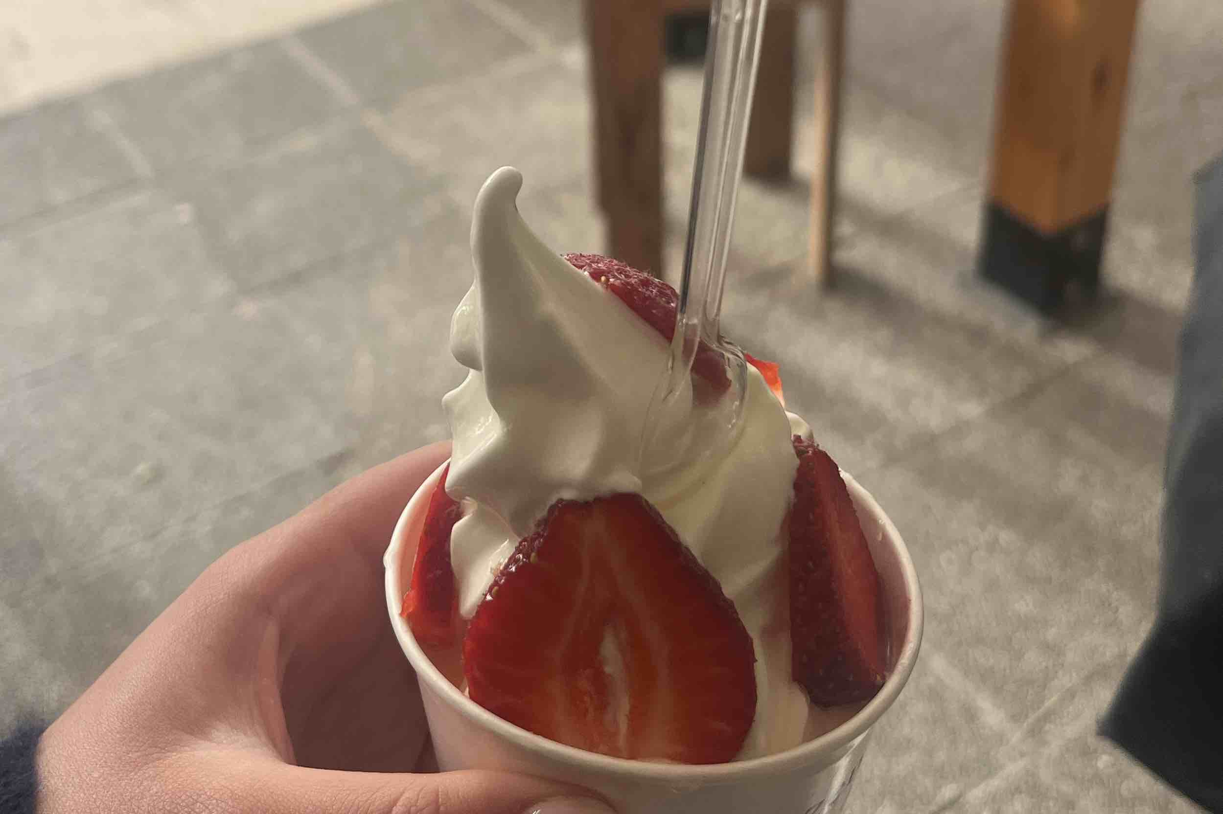 Petit Cafè Frozen Yogurt