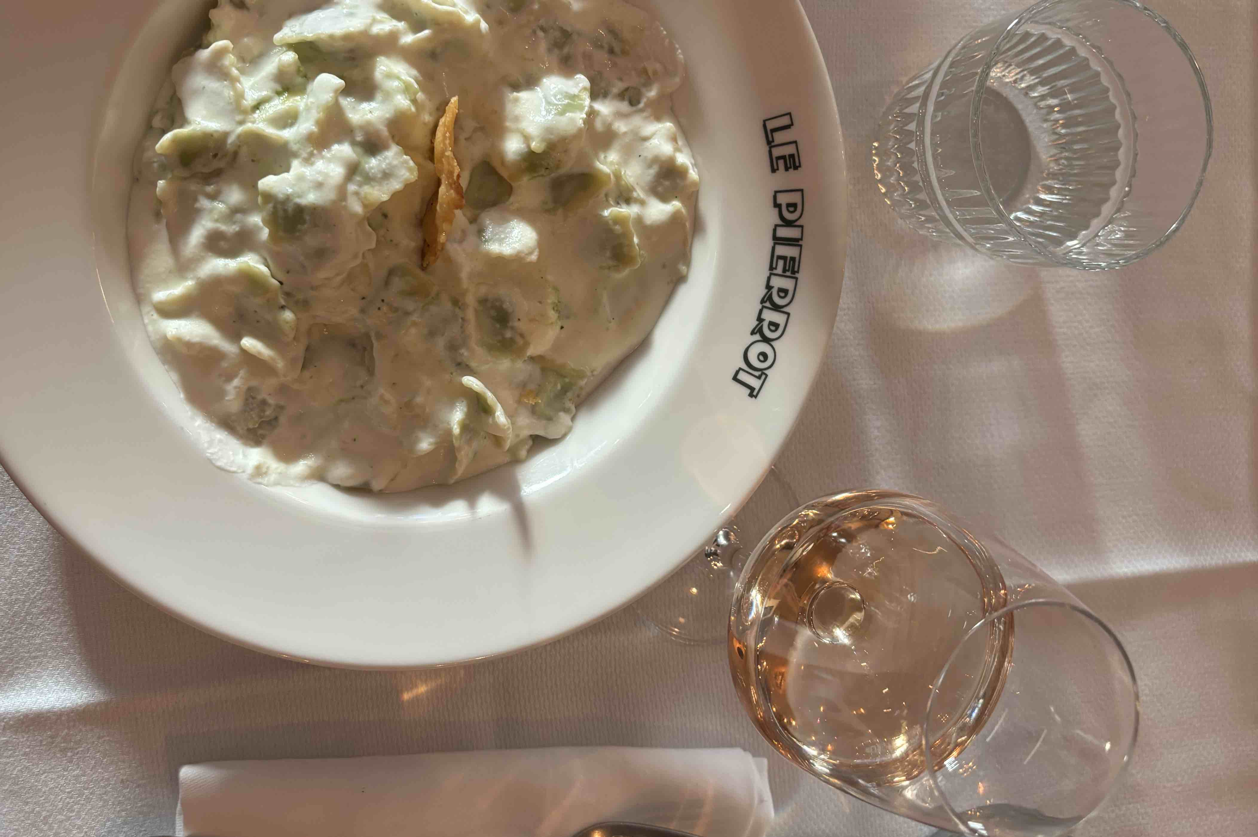 Cafe Le Pierrot