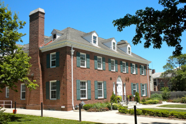 Alpha Epsilon Phi - Sorority