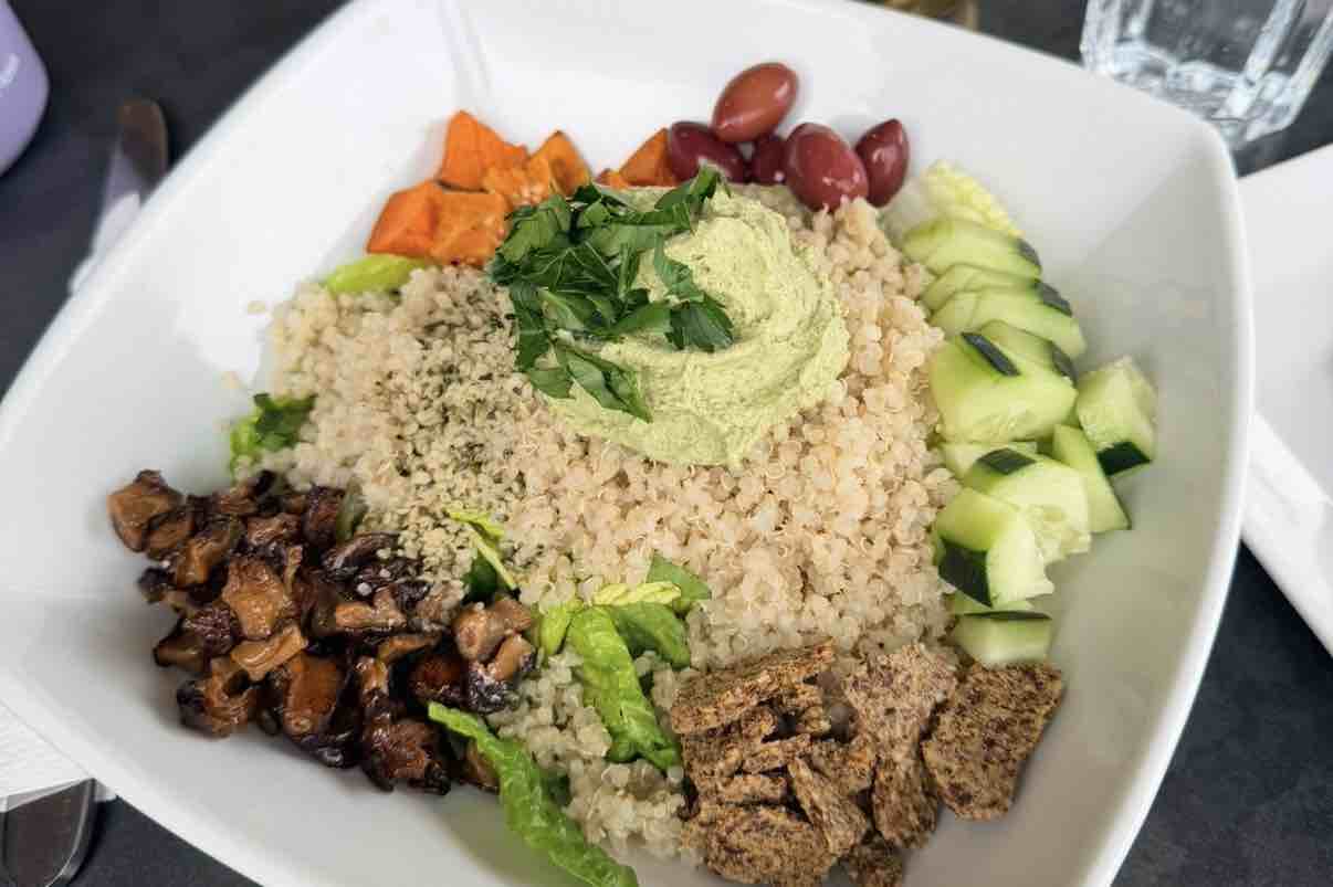 Catch A Healthy Habit Cafe