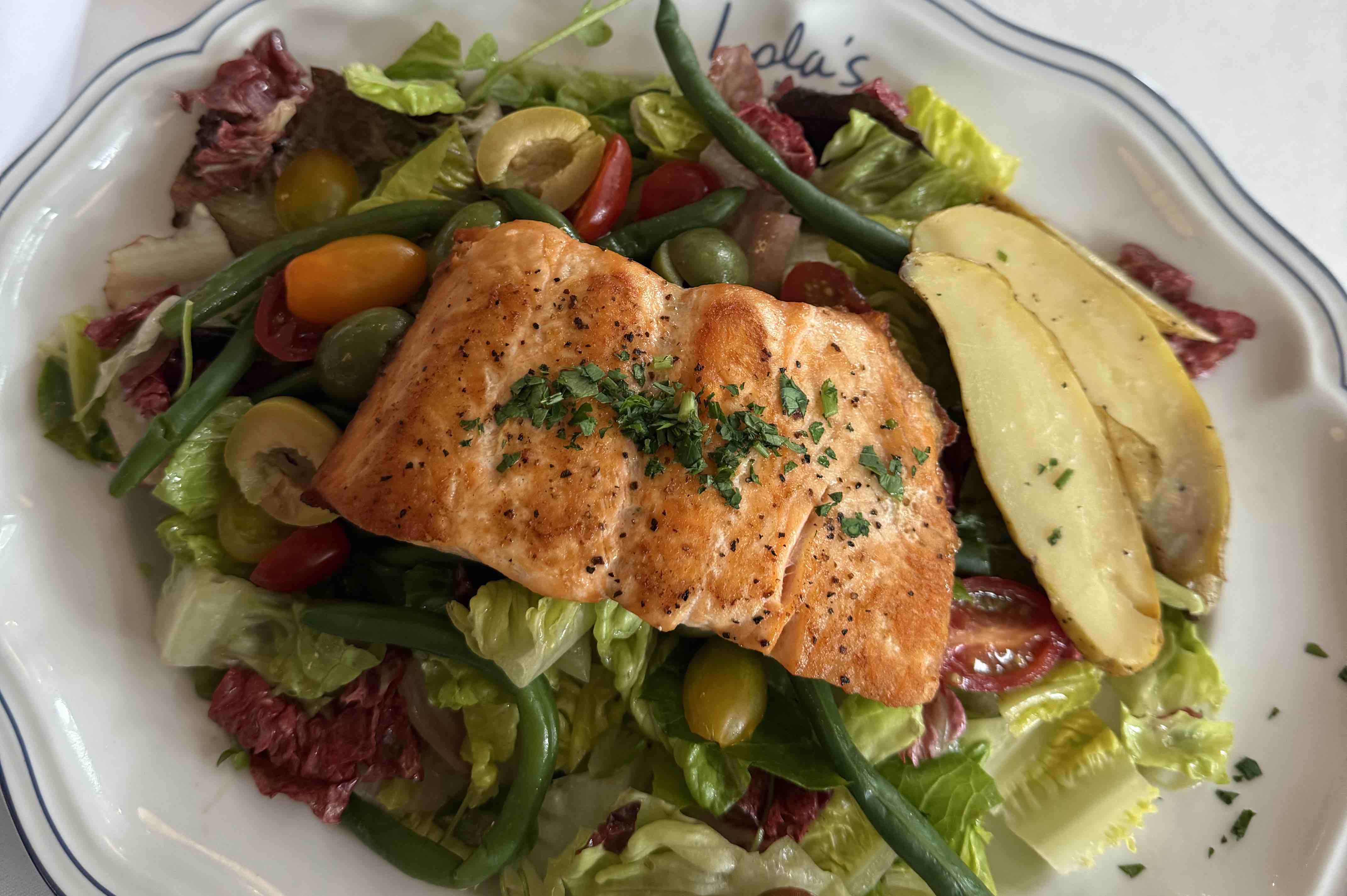 Lola's Bistro