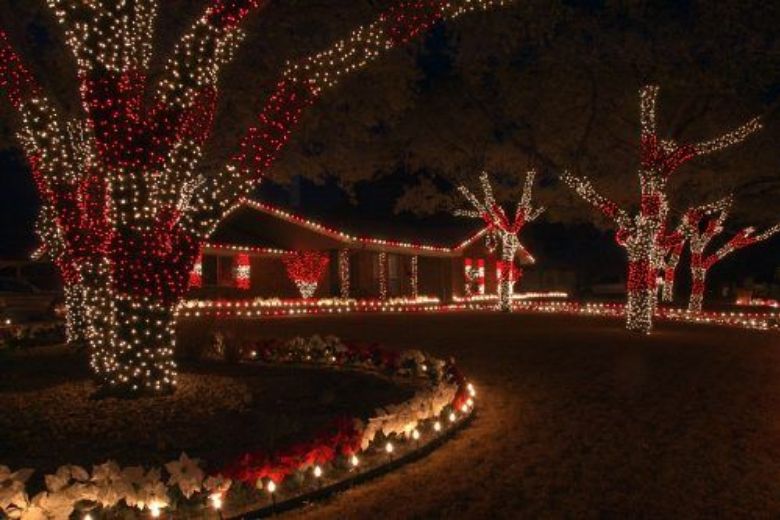 Not known Facts About Christmas Light Installation