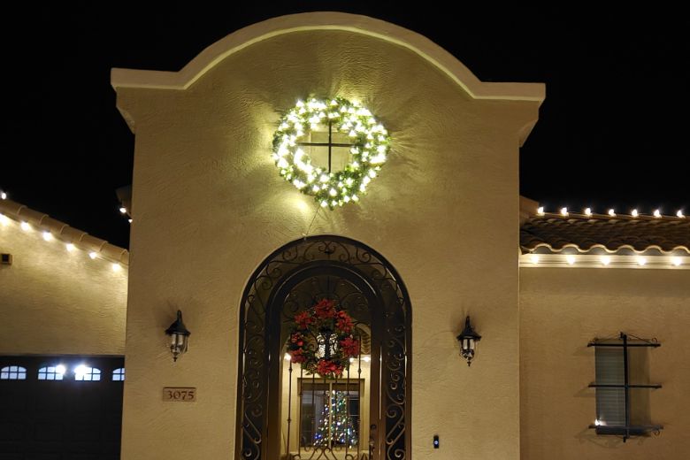 How Christmas Light Installation can Save You Time, Stress, and Money.