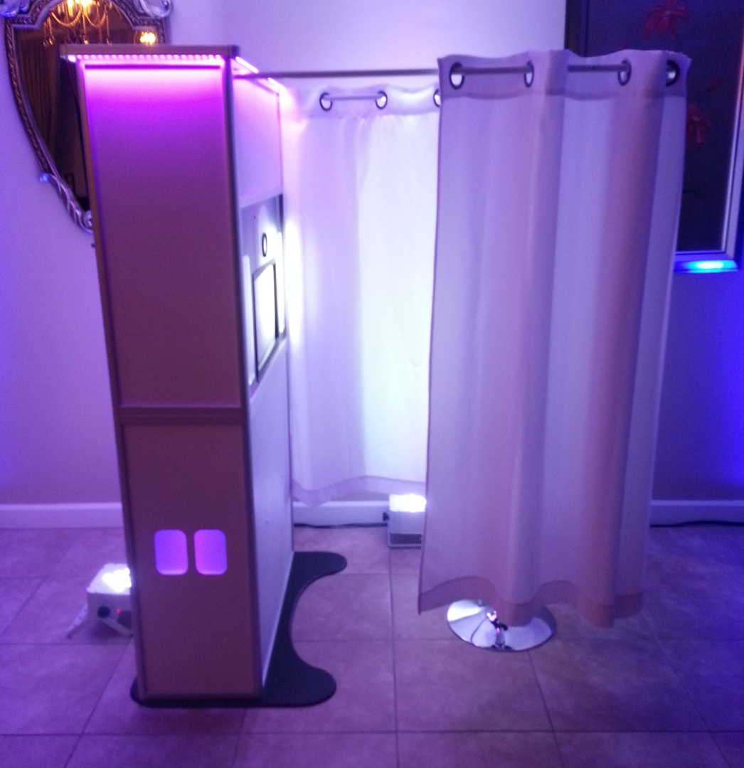 The Only Guide to Pittsburgh photo booth