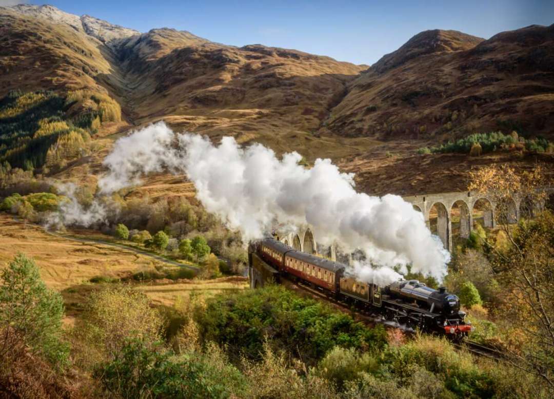 Do travelers require some experience for photography holidays in the UK?