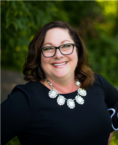 The Main Principles Of Real Estate Agent 