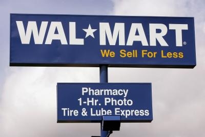 The Wal-Mart site is basic but uploading images, creating online photo albums and sharing and ordering photos is simple. You can use Wal-Mart Digital Photo Center's QuickUpload tool to add multiple photos to your account at one time.