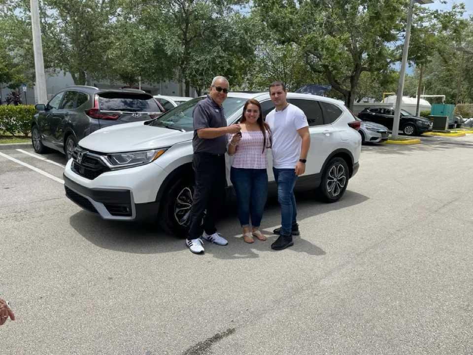 Felicidades Teresa Pérez bellos clientes desde Homestead!! Gracias!