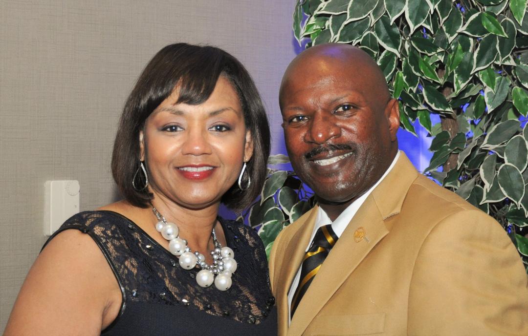Hanging with my wife at SAU President's Inaugural Soiree!!!!
Fun time for all.