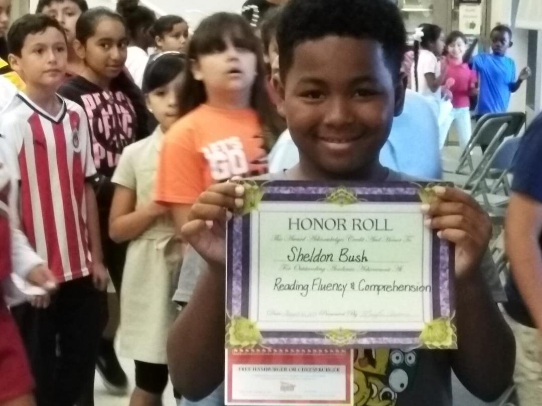"Guess who's on the Honor Roll this year"!!!...#growing up#BushBabiesrock#The future......