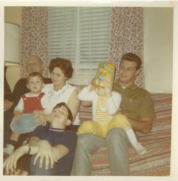 FL 1970 home on leave
Mom and Dad, Tim in mom's lap, Julie with bucket on her head in my lap and Rick down front. Tom was on his ship.