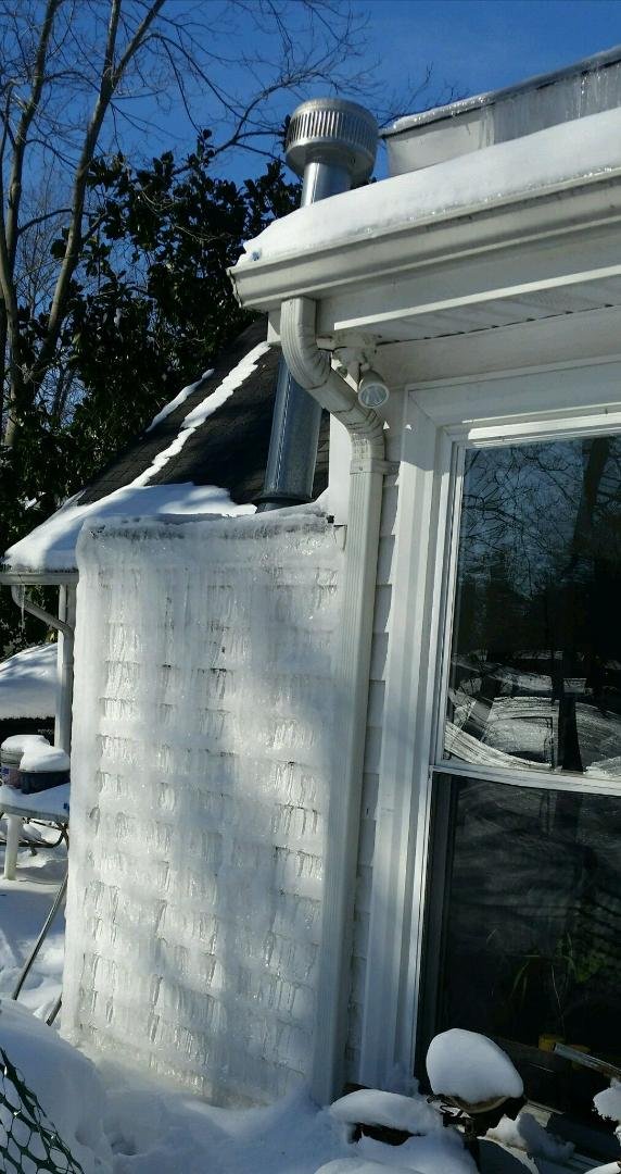 Finally it's melting.
Our house of ice of 2018